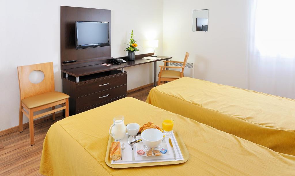 Sejours & Affaires Caen Le Clos Beaumois Εξωτερικό φωτογραφία