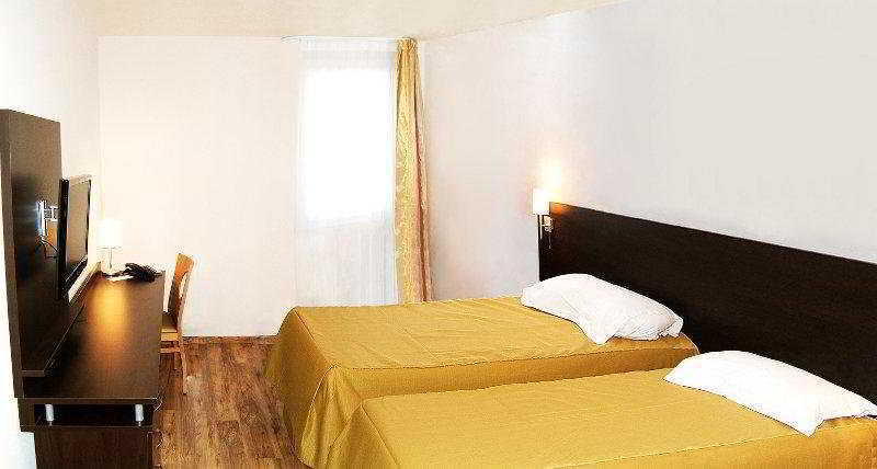 Sejours & Affaires Caen Le Clos Beaumois Εξωτερικό φωτογραφία