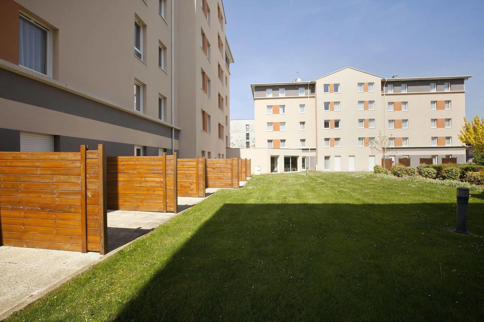 Sejours & Affaires Caen Le Clos Beaumois Εξωτερικό φωτογραφία