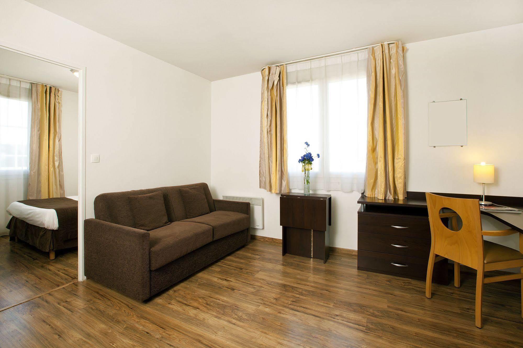 Sejours & Affaires Caen Le Clos Beaumois Εξωτερικό φωτογραφία