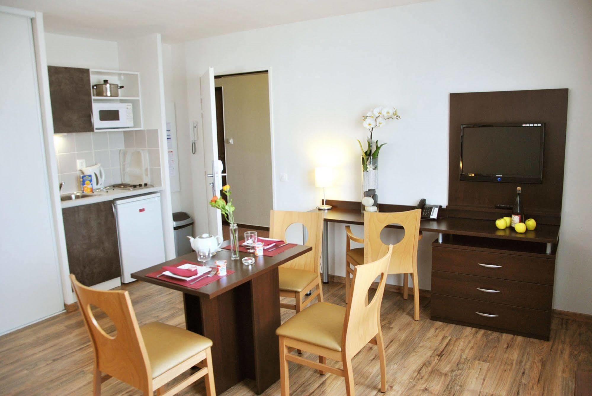Sejours & Affaires Caen Le Clos Beaumois Εξωτερικό φωτογραφία