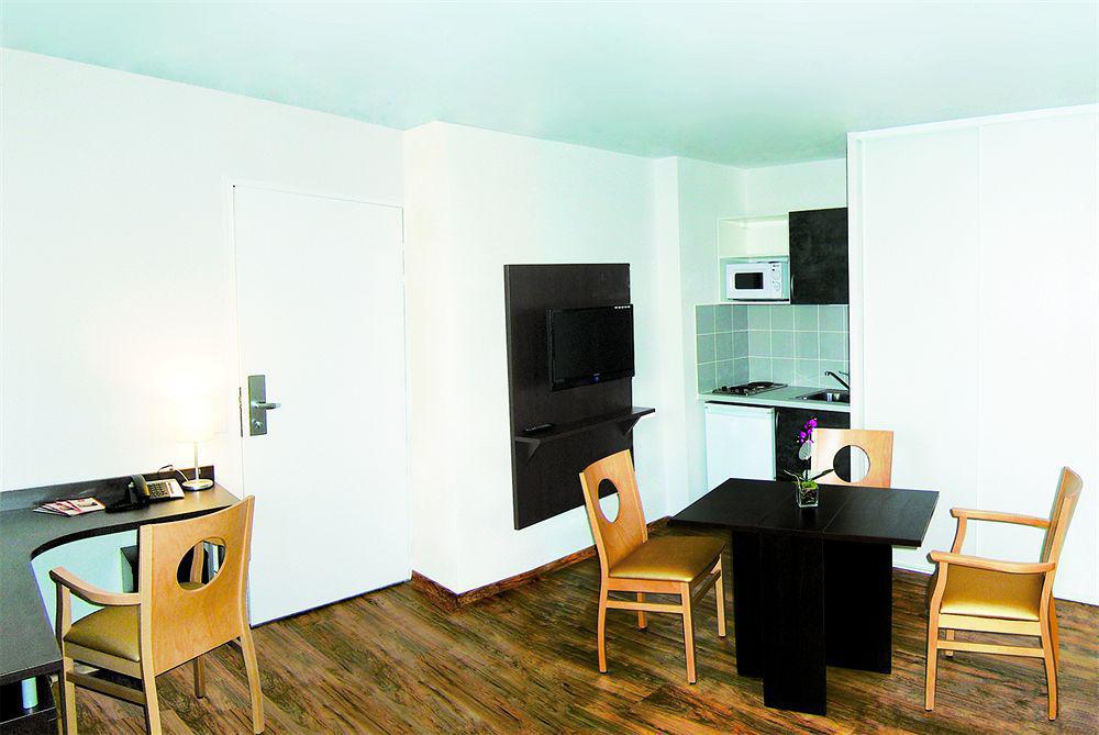 Sejours & Affaires Caen Le Clos Beaumois Δωμάτιο φωτογραφία